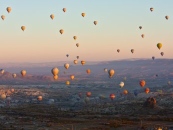 cappadocia-6771879_1920-(1)_1.jpg