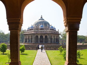 isa-khan-tomb-2242989_1.jpg