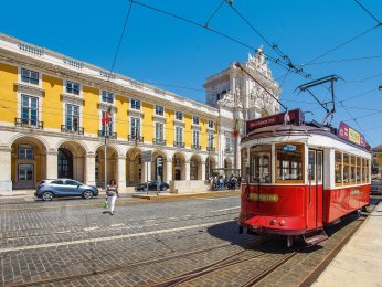 lisbon-4379656_1920-(1).jpg