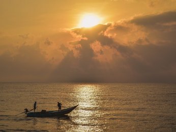sunrise-5285644_1280.jpg