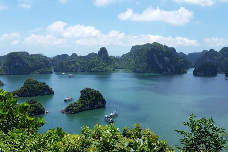 HALONG-BAY.jpg