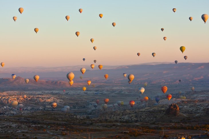 cappadocia-6771879_1920-(1).jpg