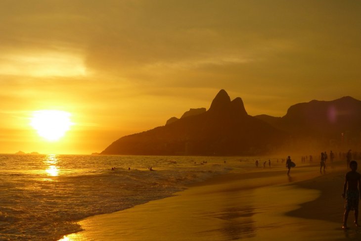 ipanema-beach-99388_1920-(1)_1.jpg