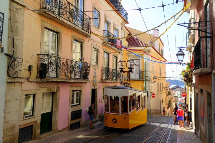 lisbon-2898787_1.jpg