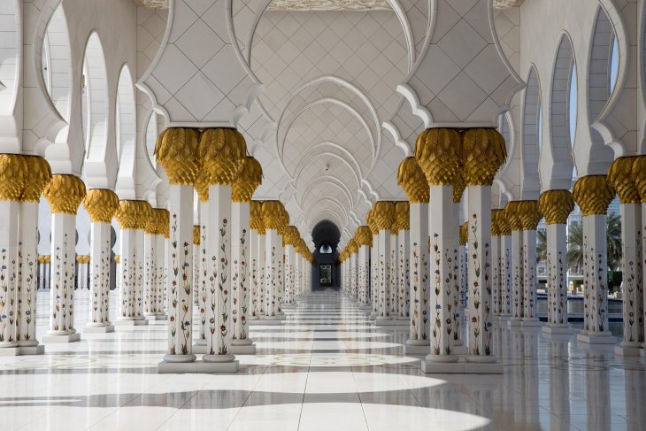 mariakray-abu-dhabi-mosque-6767422_1920.jpg