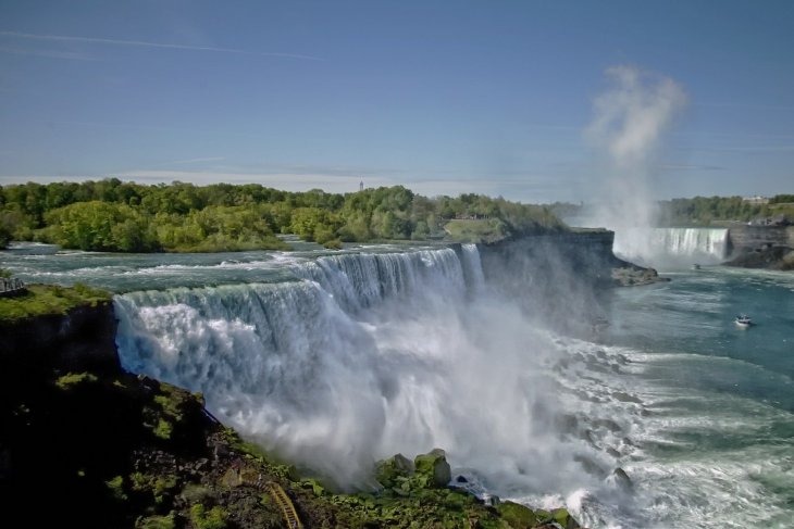 niagara-falls-397831_1920-(2).jpg