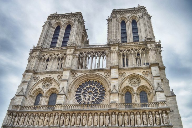 notre-dame-4131864_1920.jpg